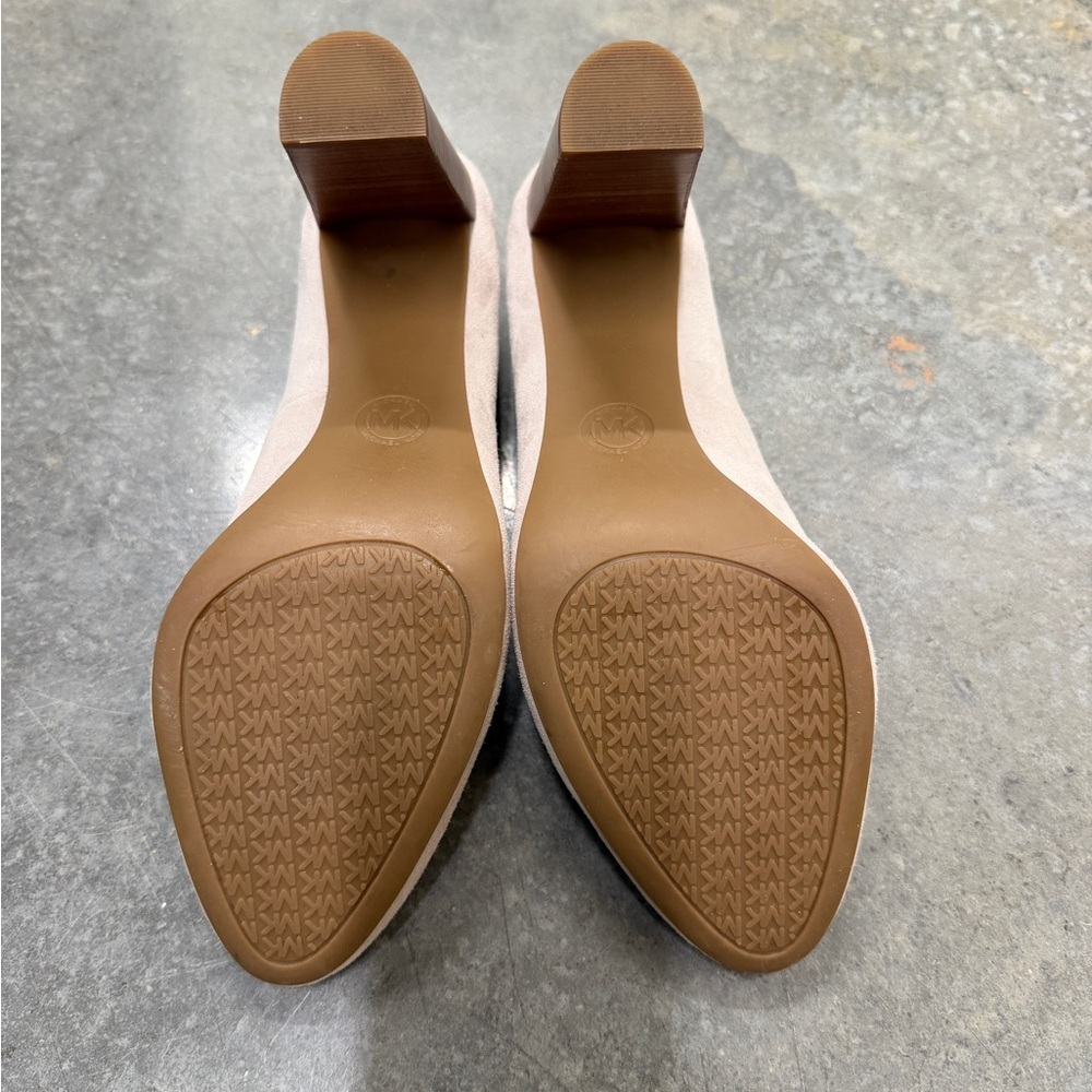 Michael Kors Nude Suede Round-Toe Pumps - Picture 5 of 9